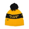 Black Cat Yellow Bobble Hat Čepice s bambulí