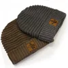 Vass-Tex Fleece Lined Ribbed Beanie Šedá čepice s velurovým logem