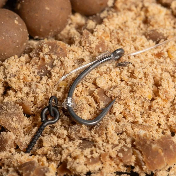 Nash Fluorocarbon D-Rig 6 bez protihrotu, s očkem, předvázaný háček