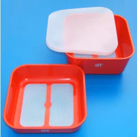 TOP MIX Box na návnady, se síťovaným dnem, 1/2L